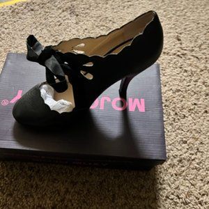 MOJO MOXY BETTIE PUMP HEELS